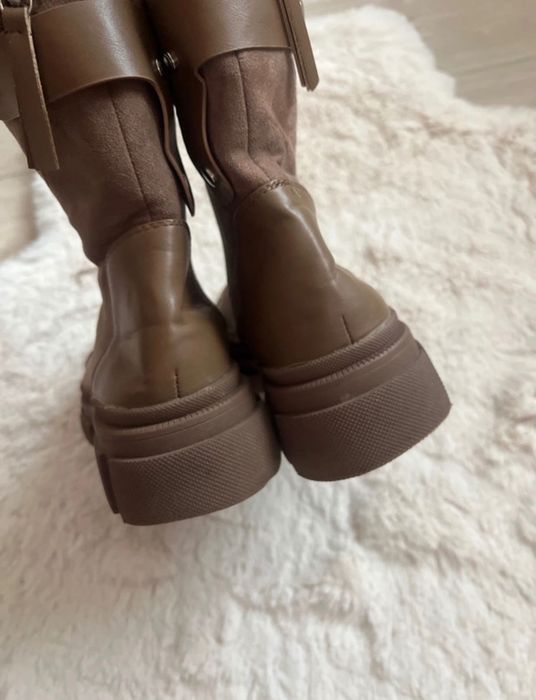 Modne zamszowe botki rozmiar 41