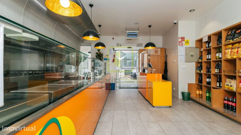 Restaurante e escritórios