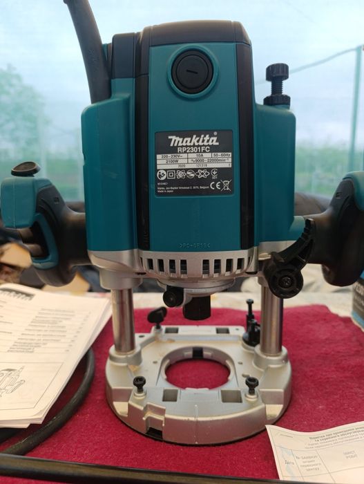 Фрезер Makita RP2301FCX ,Японія!