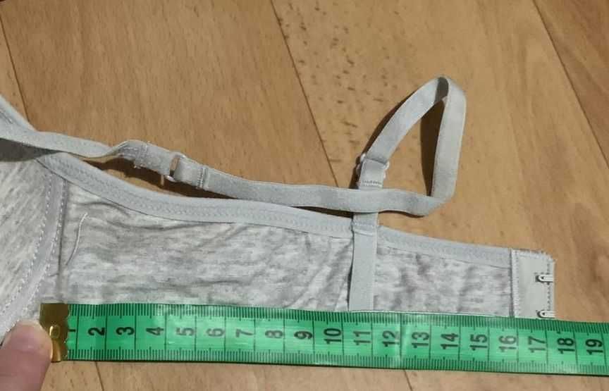 Підлітковий бюстик на 12-14 років, набором, не підійшов розмір