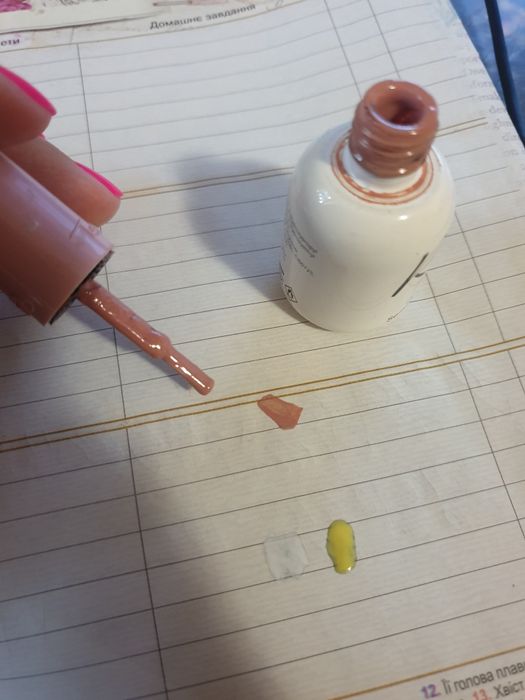 Гель-лак жёлтого, белого, бежевого цвета Жовтий і білий гель лак