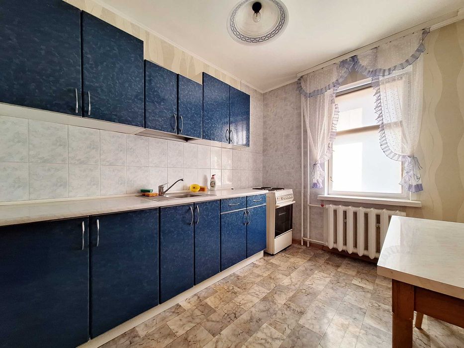 Березняки Павла Тичини 4 Продаж квартири не високий поверх біля Дніпра