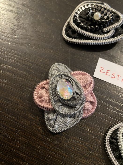 Broszki handmade z suwaków unikat zestaw 72