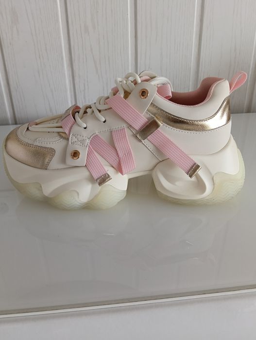 Sprzedam nowe buty