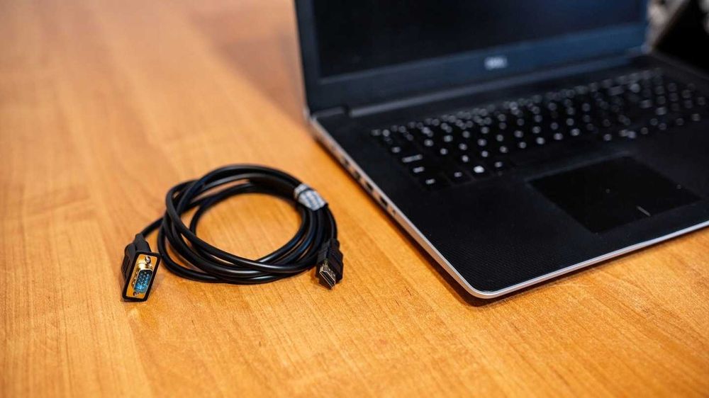 KABEL VGA - HDMI 2M GOLD FULL HD D-SUB PRZEWÓD nowy zapakowany starowa