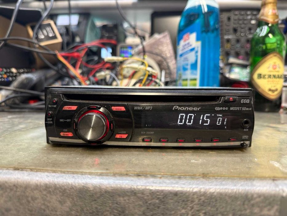 Radioodtwarzacz CD MP3 Pioneer DEH-2000MP 4x50
