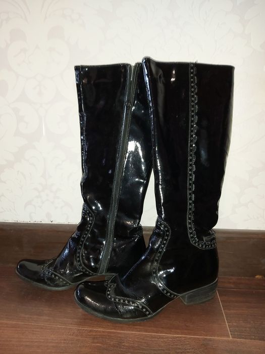 Lakierowane skórzane kozaki 37 ocieplane Venezia