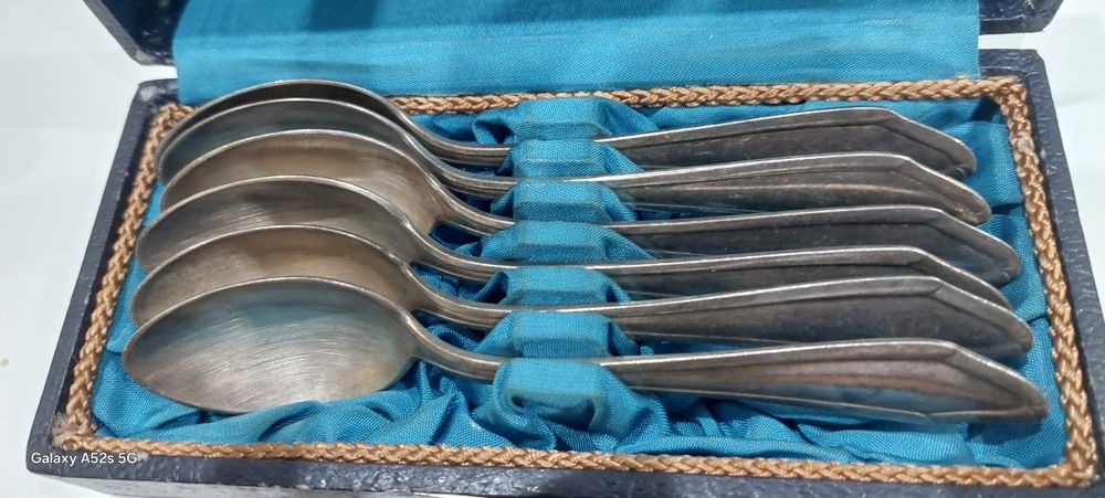 Stare, posrebrzane łyżeczki do herbaty