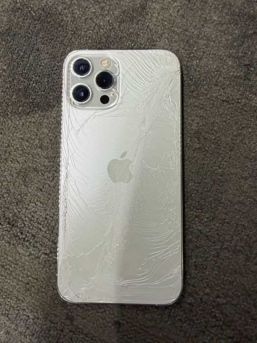 Iphone 12 pro max розбитий