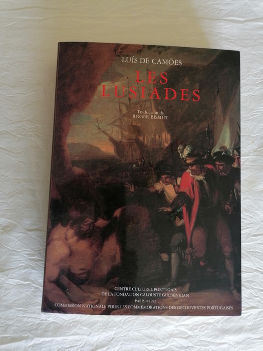The Lusiads, bilingual edition in French and Portuguese.