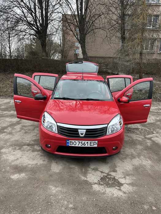 Автомобіль Dacia Sandero 2009