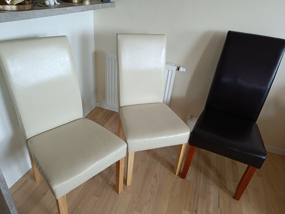4 Krzesla stołki z Eco skóry