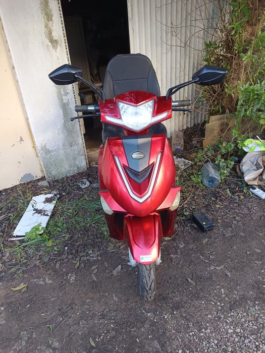 Triciclo elétrico