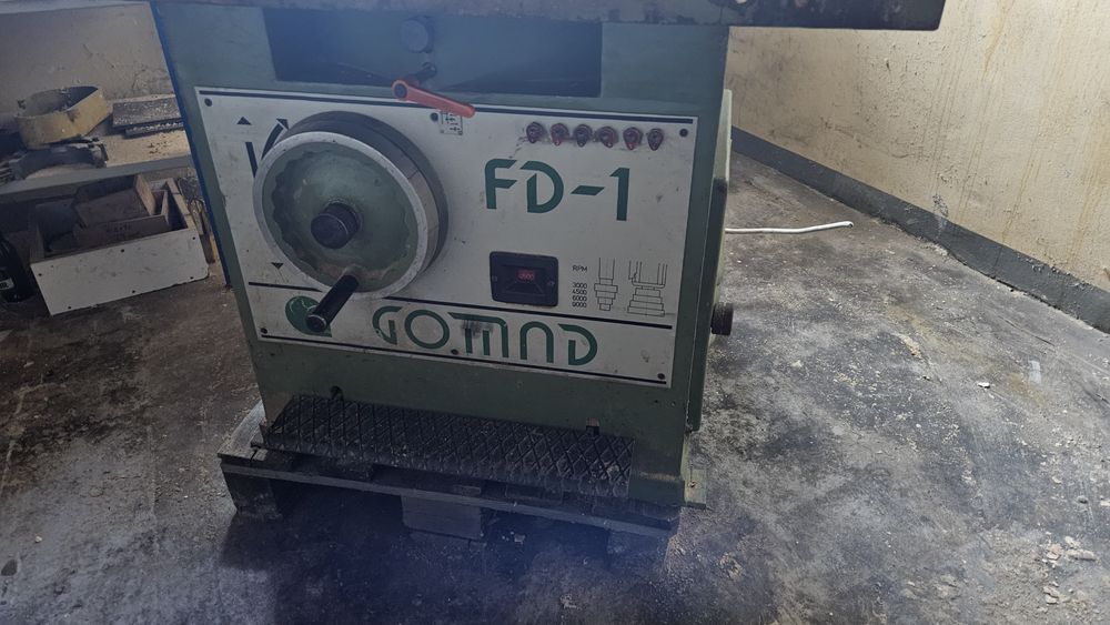 Frezarka Gomad FD1 z posuwem