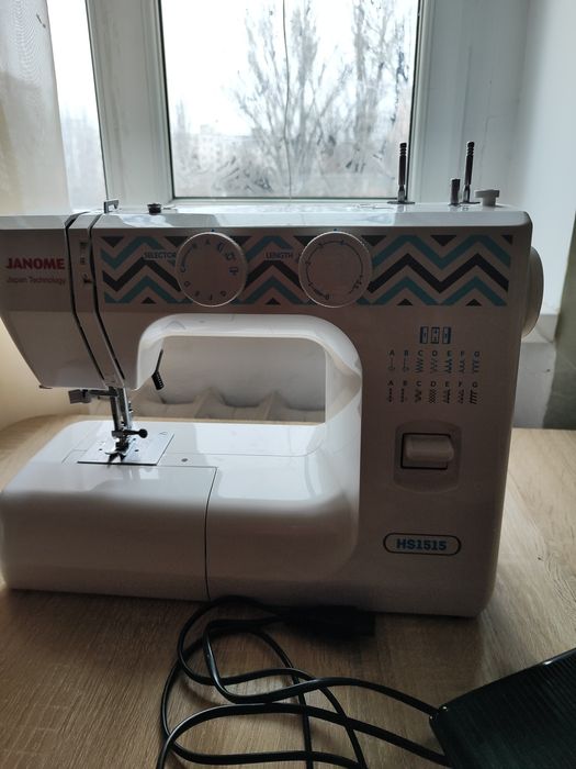 Швейна машина Janome HS 1515