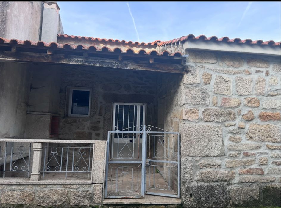 Linda moradia para reconstruir