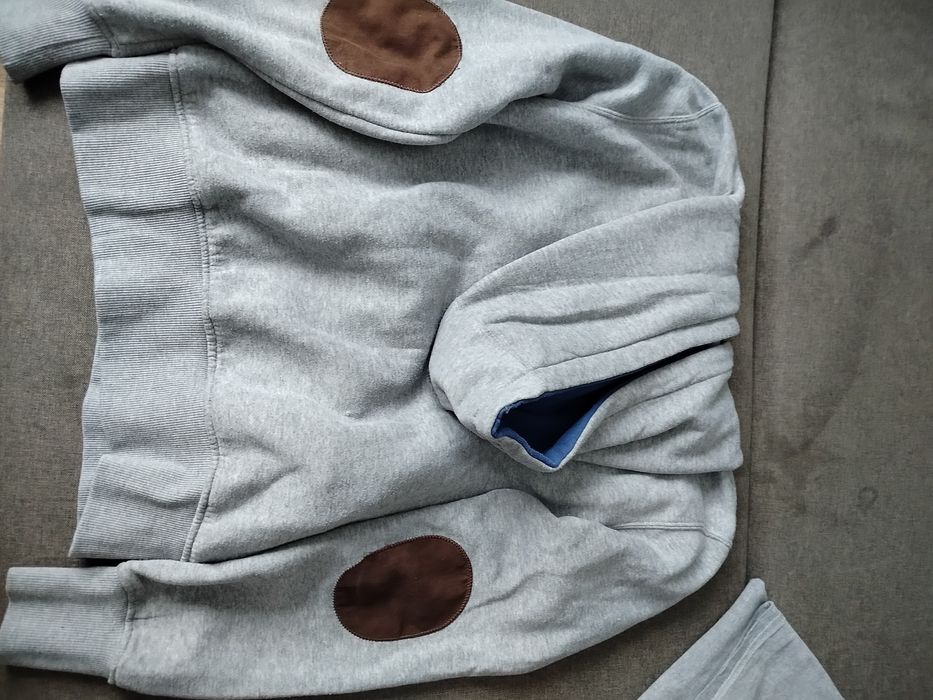 Ciepła bluza z łatami