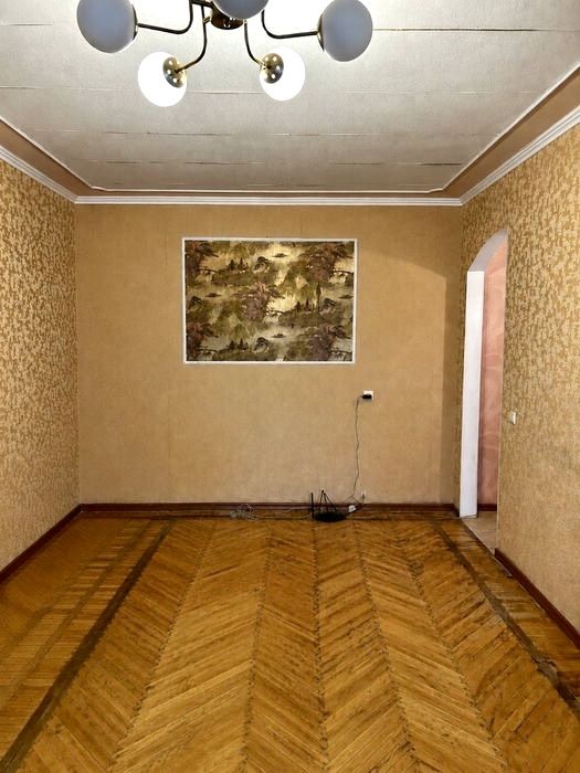 Продам 2к. квартиру , Дворец Спорта , Танкопия 11 ( 93399)