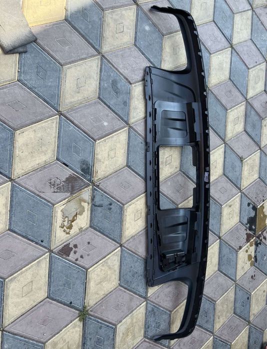 AUDI Q7 4 M нижняя юбка бампера