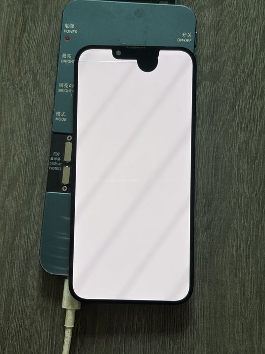 Дисплей iPhone 13 Pro