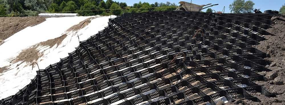 Георешітка об'ємна для укріплення схилів, укосів та берегоукріплення