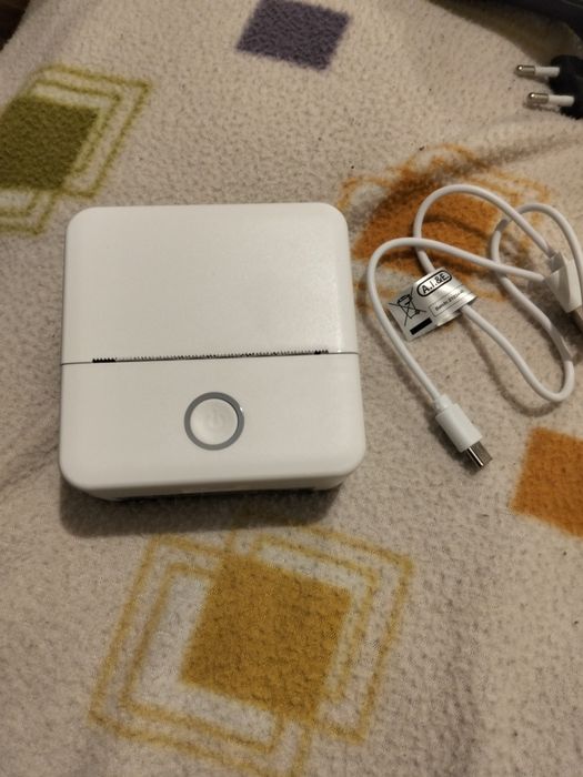 Selling mini Bluetooth444752584393379840