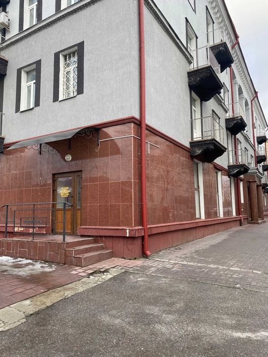 Оренда офісів біля Податкової (з генератором),300 грн за м2.