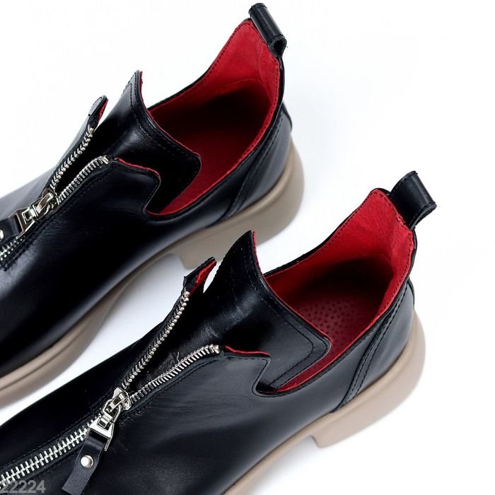 Лакові , шкіряні чорні високі туфлі, блискавка