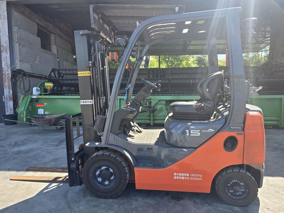 Продам навантажувач вилковий TOYOTA 2019 року.