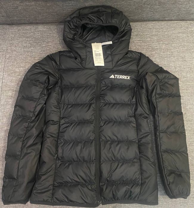 Черная куртка новая Adidas Terrex