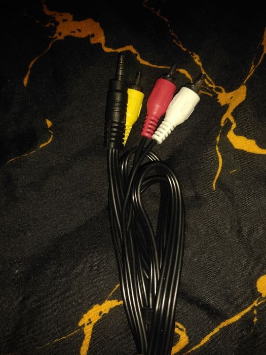 Kabel audio mini Jack 3,5mm - 2x RCA  3xRCA

kabel audio
