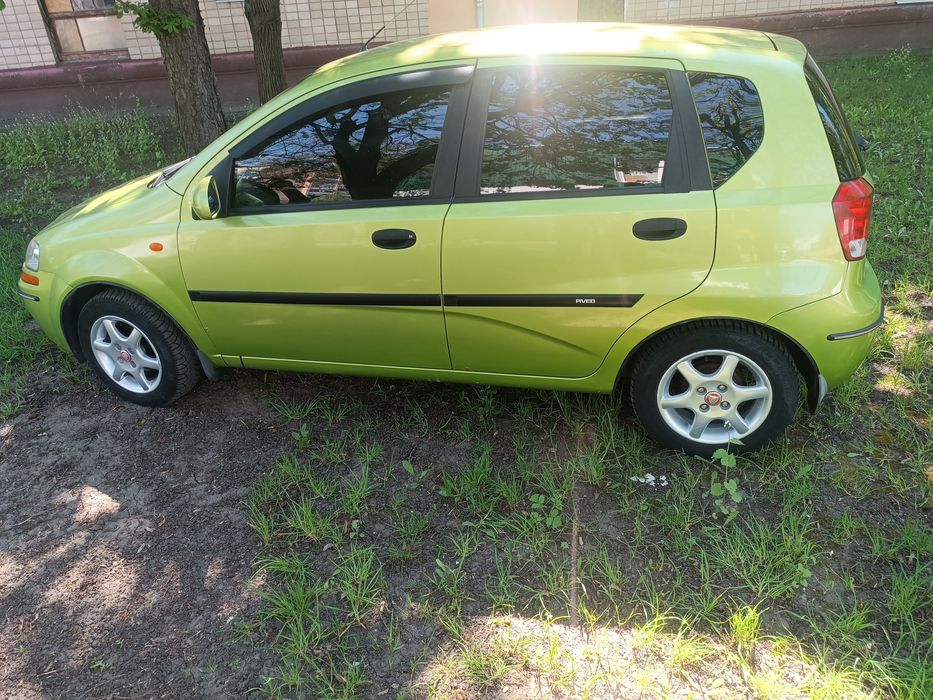Chevrolet aveo хетчбек