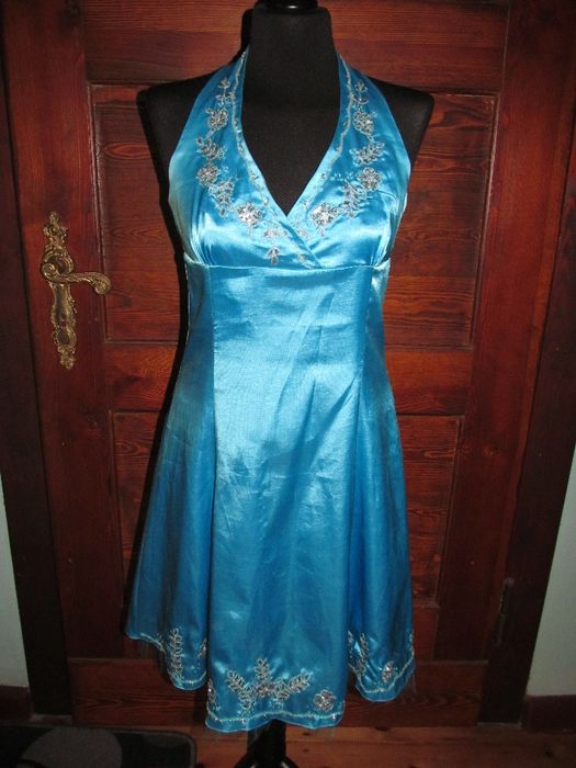 cudna sukienka niebieska wyjściowa błękitna kloszowana r. M