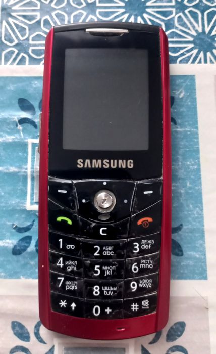 Samsung SGH-E200. Made in Korea. Полностью рабочий, в коллекцию!