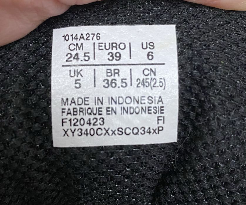 ASICS кросівки кроси кроссовки
