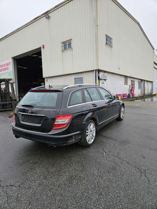 Mercedes-Benz W204 SW C350 CDi Elegance de 2009 para peças