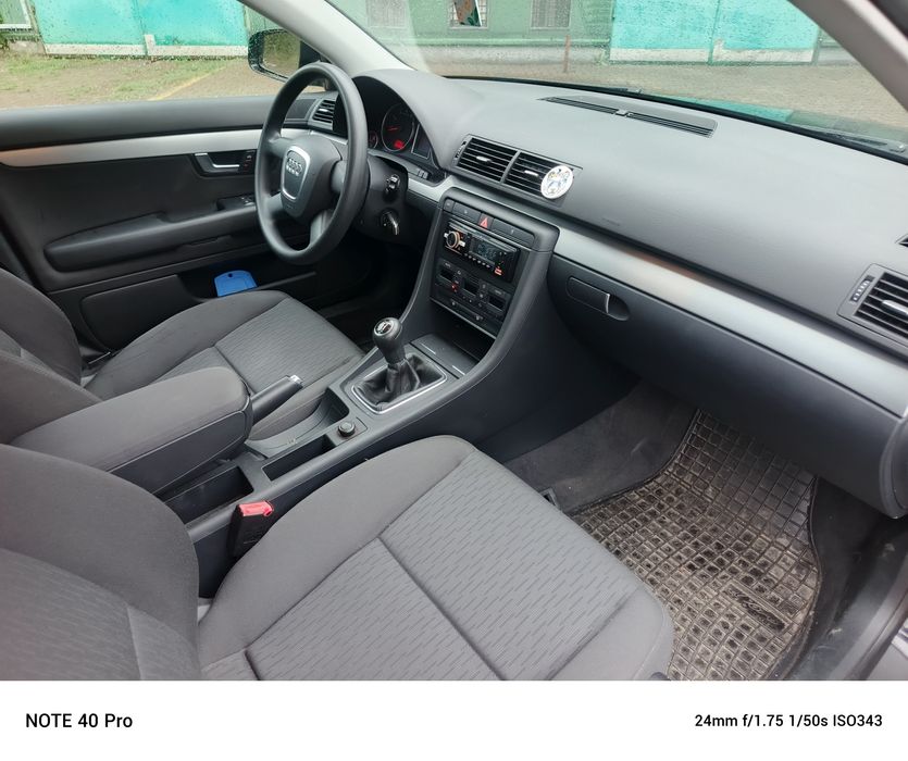 Audi A4 1.6 benzyna