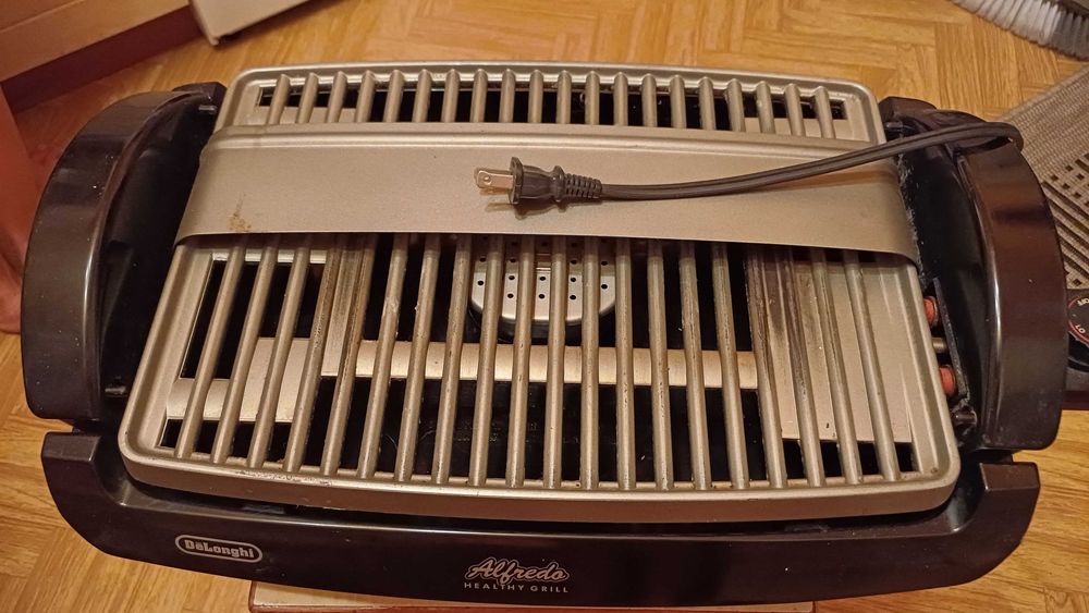 GRILL  De Longhi amerykański na prąd
