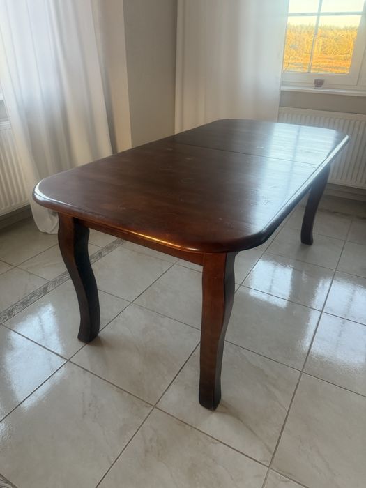 Rozkładany, duzży stół drewniany
