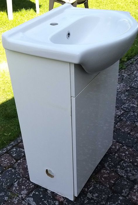 Szafka z umywalką szerokość 50cm
