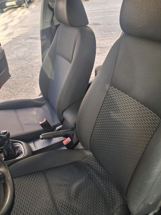 VW Golf VI Variant 1.6 TDi Confortline (2012) – Apenas 150.000 km! Nacional