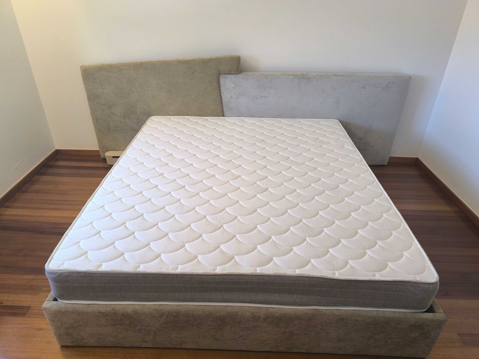 Cama de casal estofada (sem colchão)