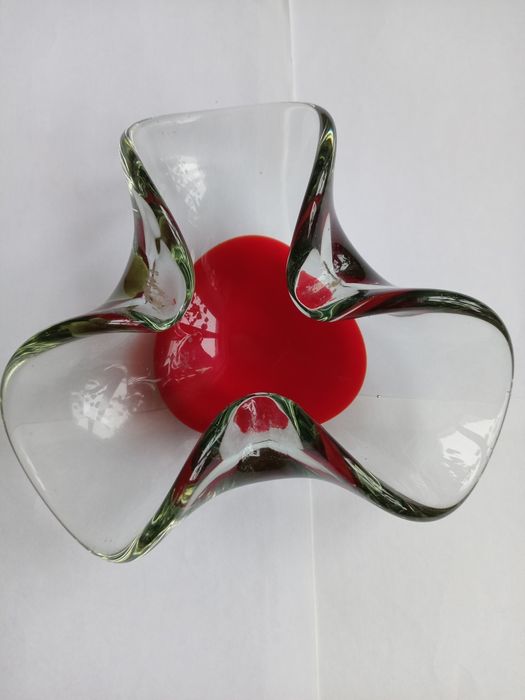 Попільничка із важкого скла.