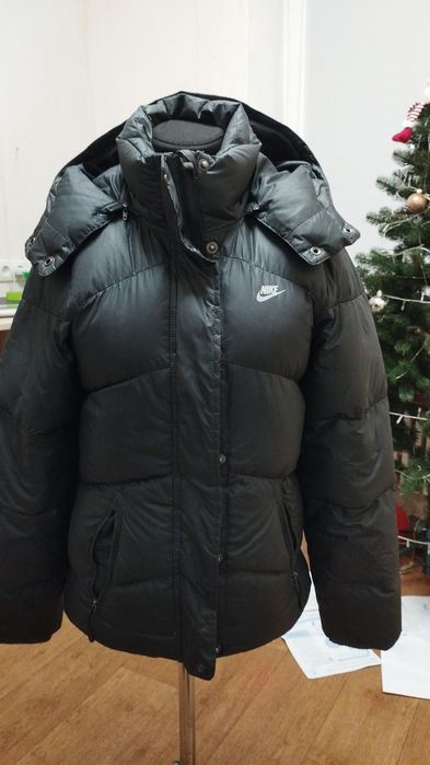 Продам пуховик найк,монклер,тш