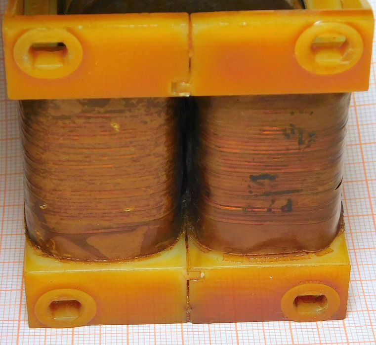 Transformator sieciowy 13,7V 9,2V 6,5V TS40  UNITRA ZATRA [R1]L3