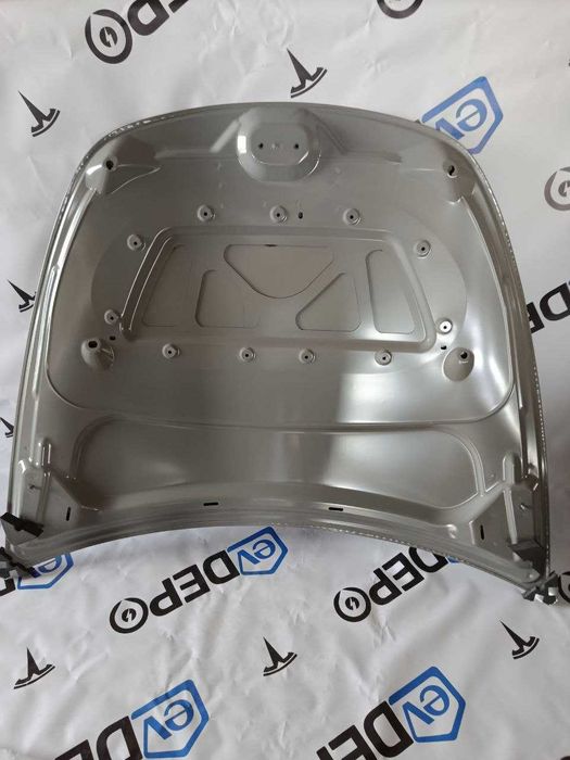 Капот Tesla model Y