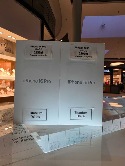 iPhone 16 Pro 128GB Black Titanium / White Titanium