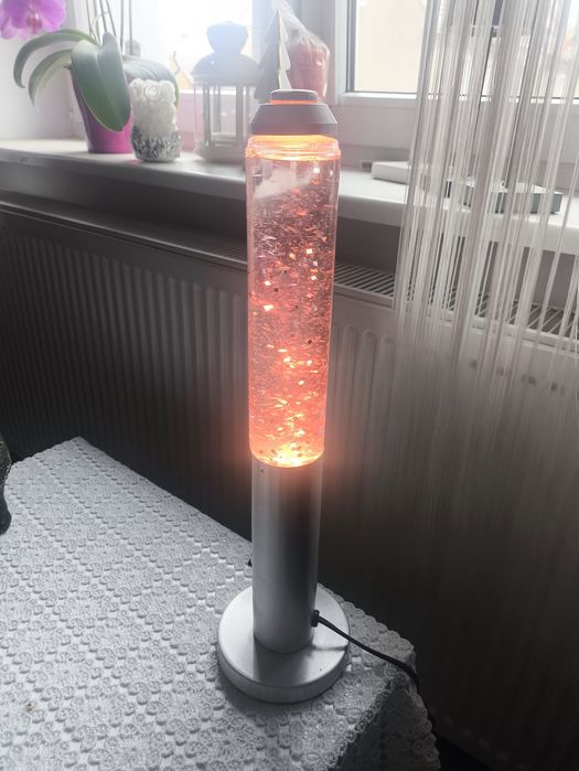 Lampka dekoracyjna z płynem