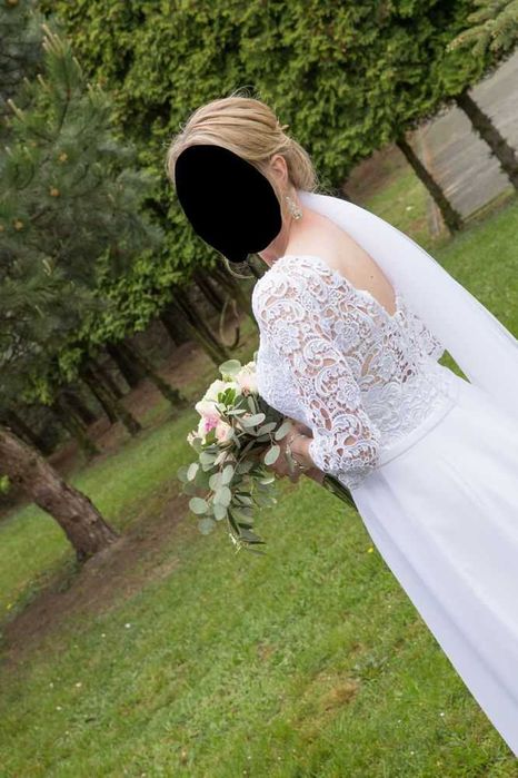 Suknia ślubna z koronki