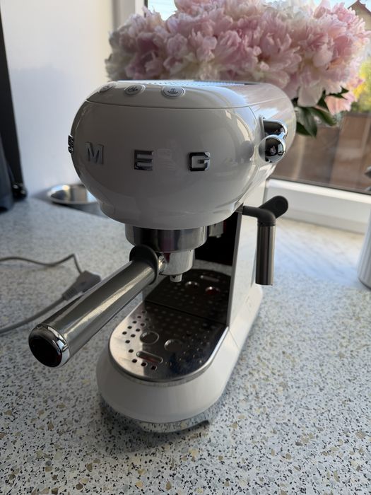 Ріжкова кавоварка еспрессо SMEG